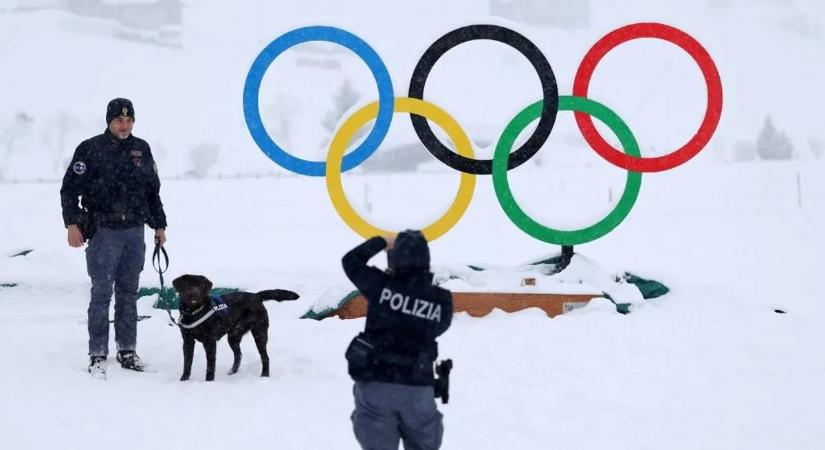 Hiába a világsztárok, még az olimpia megnyitójára sem fogytak el a jegyek