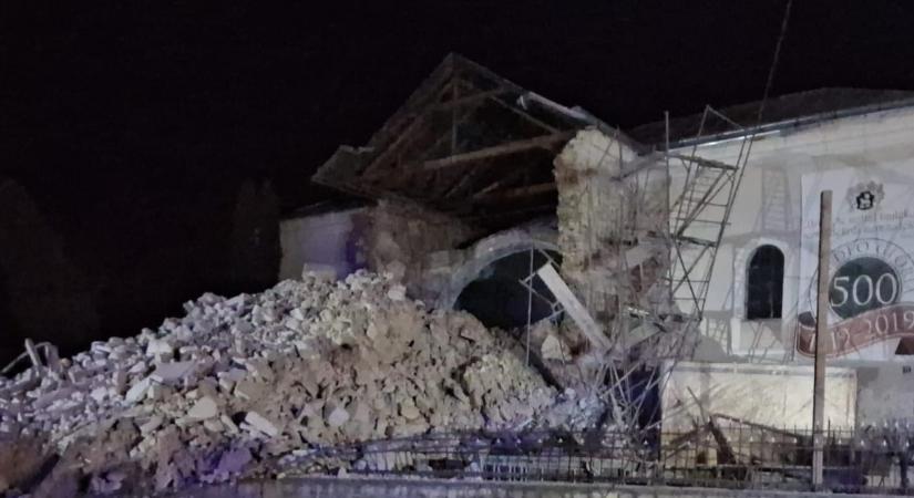 Leomlott a jelentős része Szilágycseh történelmi református templomának