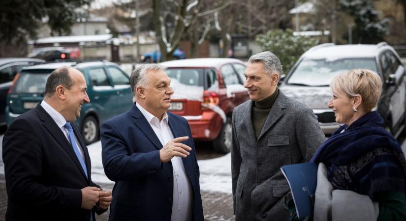 Komáromba és Oroszlányba látogatott Orbán Viktor