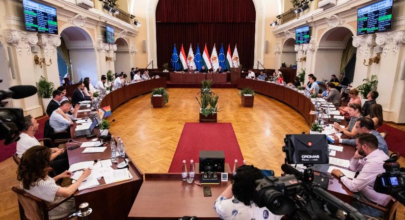 Szolidaritási hozzájárulás: az Orbán-kormány külön rendeletben rögzíti, hogy nem illeti meg jogvédelem az önkormányzatokat