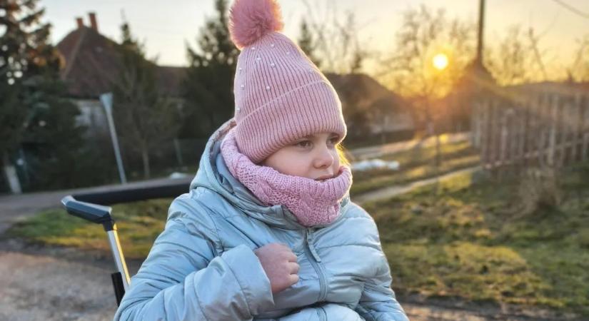 Sztrókkal született a tízéves Hanna: "Neki minden egyes mozdulatért meg kell küzdenie"