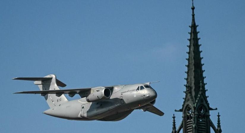 Magyarországot másolja a 35 milliós ázsiai állam: ugyanaz a katonai óriásrepülőgép kell neki, amiből már kettő szolgál Kecskeméten – videón a KC-390
