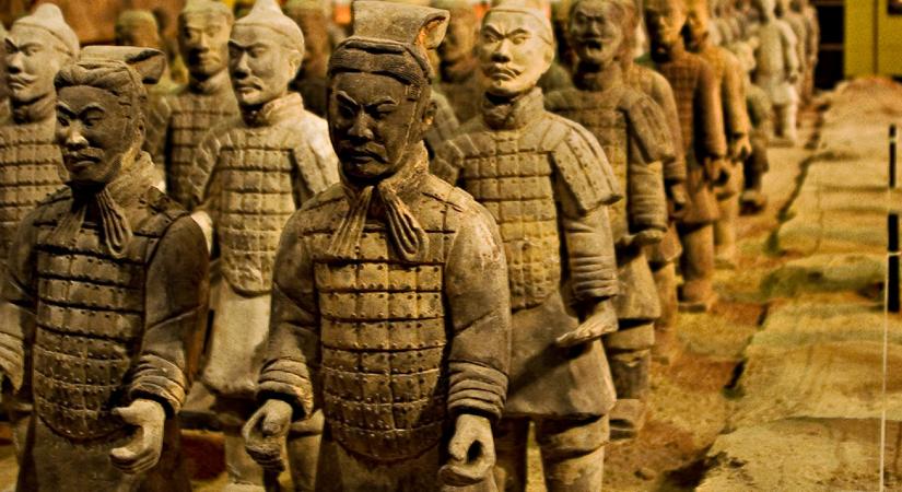 Ezer sebből vérzik a kínai agyaghadsereg