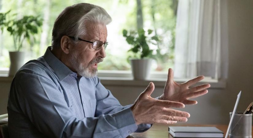 A vécéfertőtlenítő UV-lámpa akciós, csak épp nem működik – lehúzós kereskedelmi cégek miatt bosszankodnak a vevők