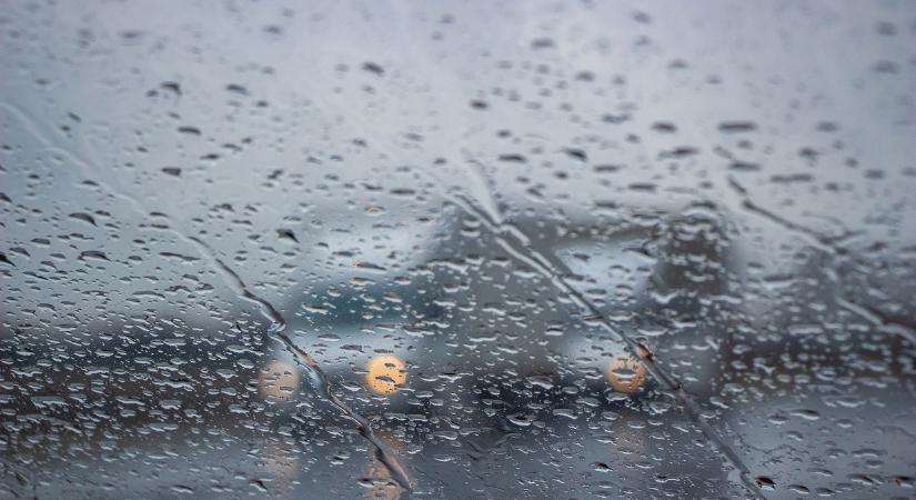 Ónos eső miatt adtak ki narancs riasztást Baranyára