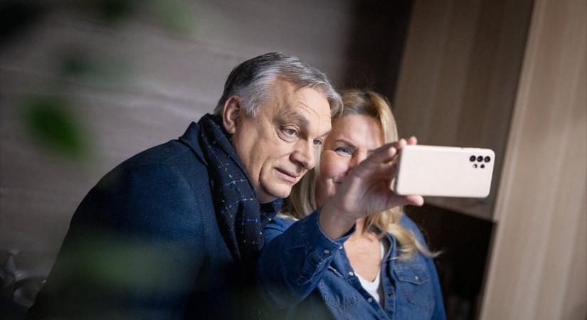 Erősek vagyunk! – Mindenki Orbán Viktorral akart szelfizni