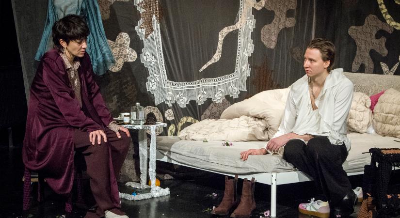 „Lenyűgöz a függetlenek végtelen elhivatottsága, alázata” – Interjú Török-Illyés Orsolyával és Martinkovics Mátéval