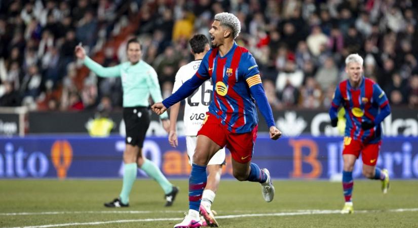 A Barca legyőzte a Realt kiejtő kiscsapatot, a meccs hőse edzőjét ölelgette gólja után