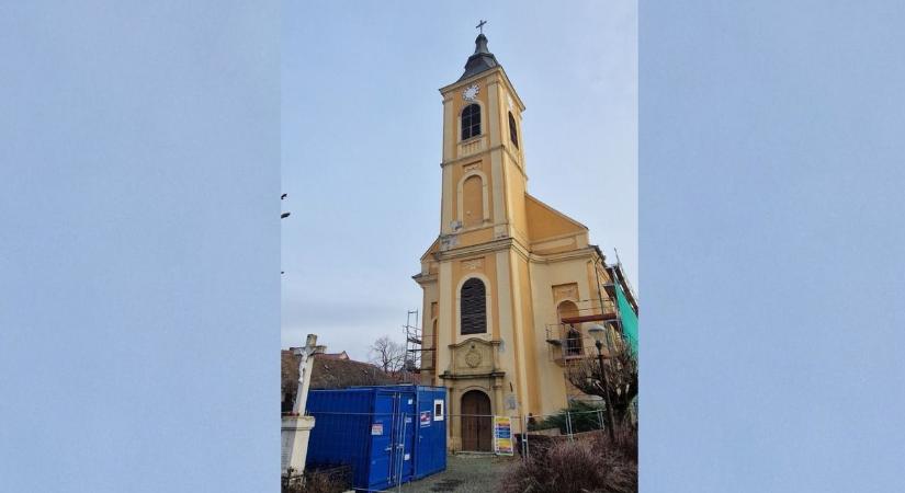 Megmenekül Mohácson a Belvárosi templom, kormányzati támogatásból állítják helyre