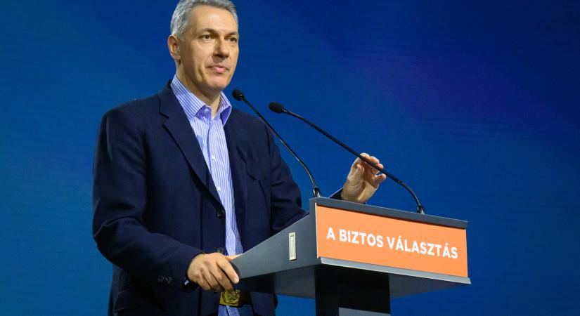 Miközben Lázár szerint a vasútra kell terelni a kőszállítást, Komlón felszednék a síneket