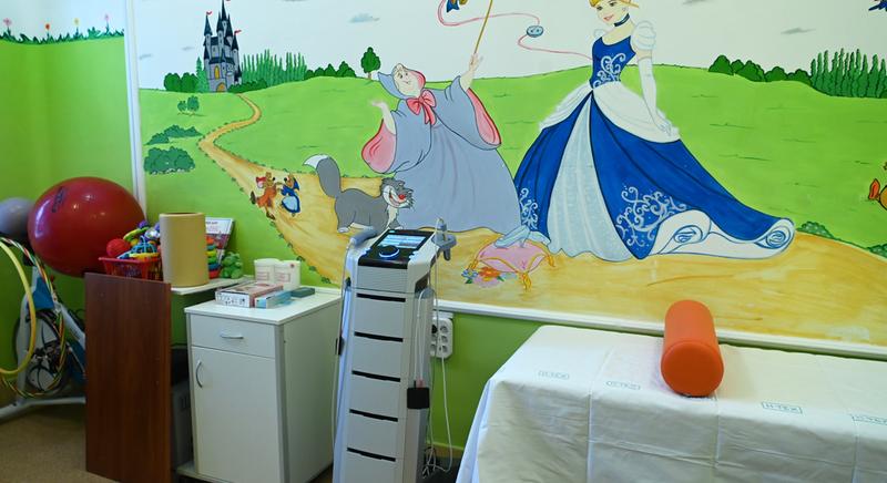 Új eszköz segíti a gyógyulást a debreceni gyermekrehabilitációban