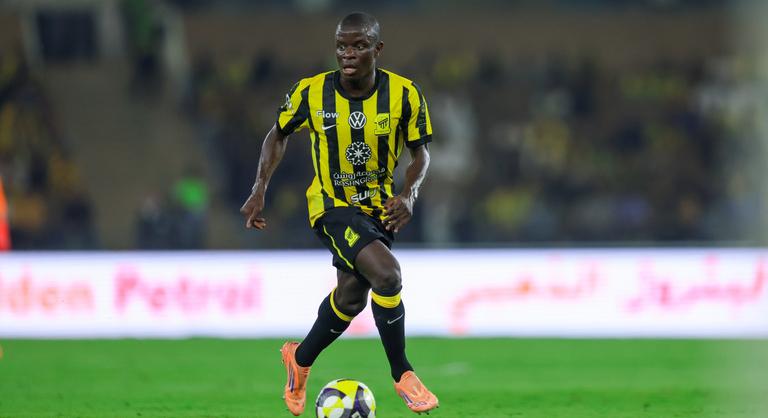 Visszatér Európába a franciák klasszis középpályása, Sallai Rolandék idényét rontaná el