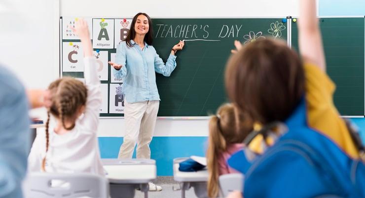 Elszámolhatták a pedagógusbéreket, a PDSZ szerint több pénz járna a tanároknak