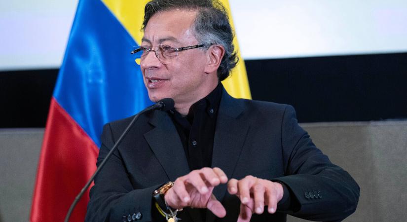 Trump „nagyszerűnek” nevezte a kolumbiai elnököt washingtoni találkozójuk után