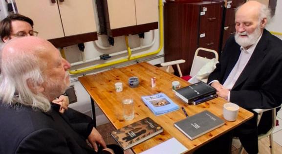 Iványi Gábornál járt Krasznahorkai László