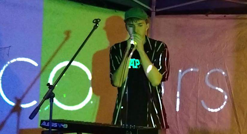 Szeretne nagyobb közönséghez eljutni dalaival a fiatal debreceni zenész