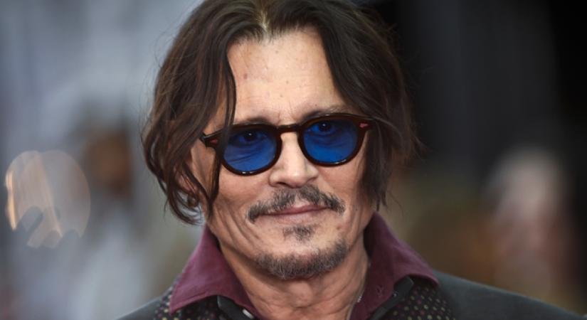 Sokkoló, mennyire más lett Johnny Depp: rá sem lehet ismerni legfrissebb fotóin