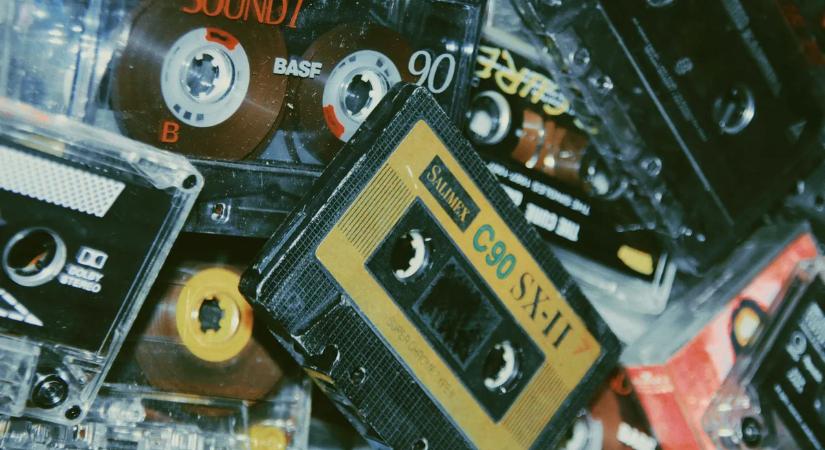 Szenzációs felvétel került elő egy padlásról: ledermettek, amikor kiderült, ki énekel rajta