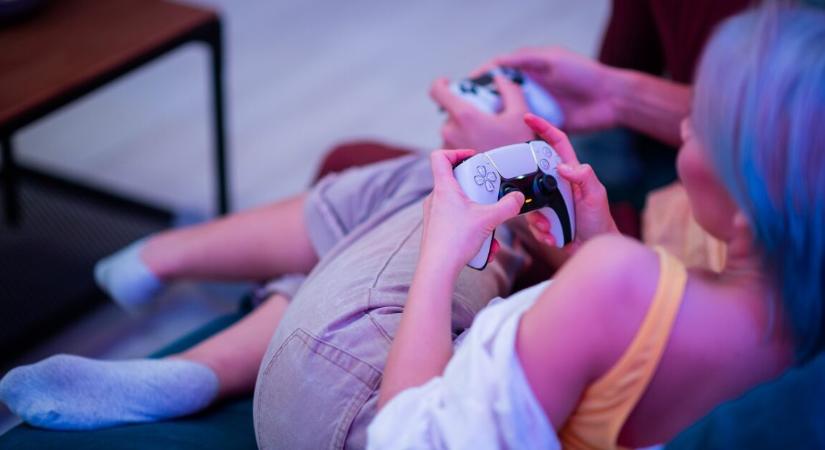 2 új Xbox‑játék érkezik PS5‑re februárban – történelmi fordulat a konzolpiacon