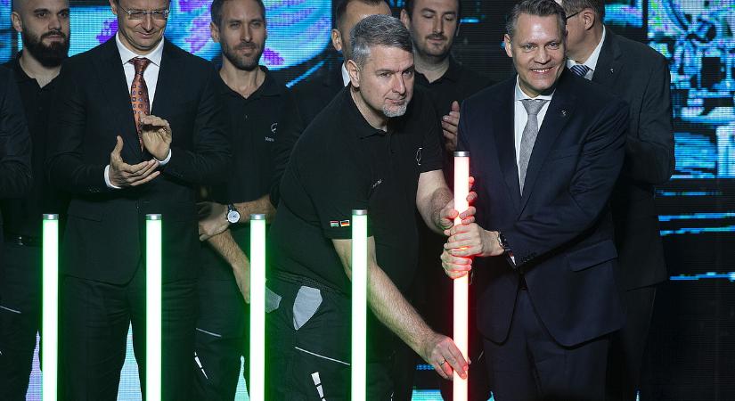 Furcsa dolgokról számoltak be a kecskeméti Mercedes-gyár munkavállalói