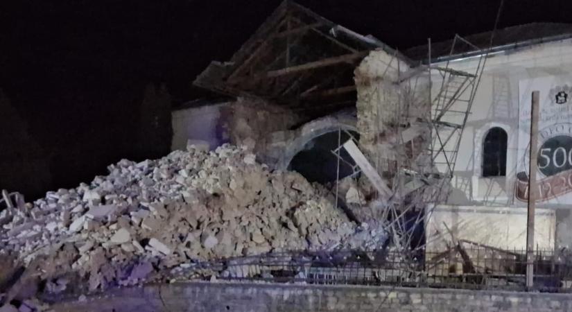 Leomlott az erdélyi Szilágycseh református templomának a tornya – egy több, mint 500 éves magyar műemlék romokban áll