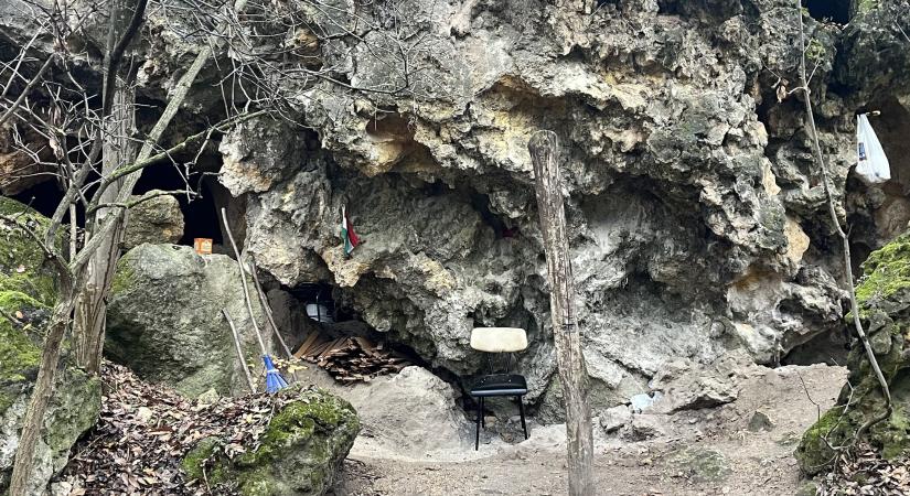 30 évig élt barlangban egy férfi, most önkormányzati lakást kapott