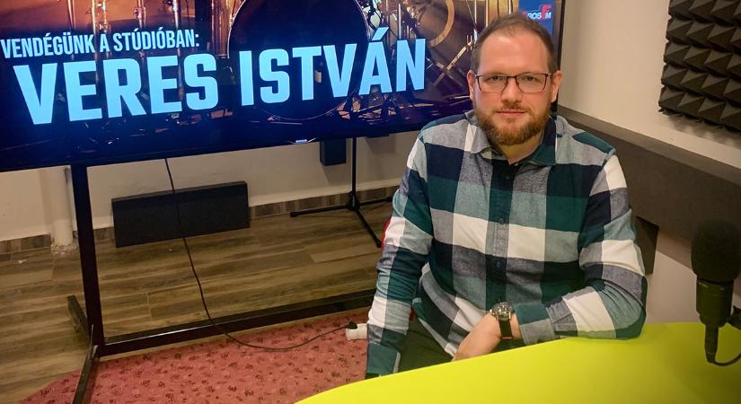 Két hivatás, egy szenvedély: Dr. Veres István útja a dobverőtől az ügyvédi pályáig