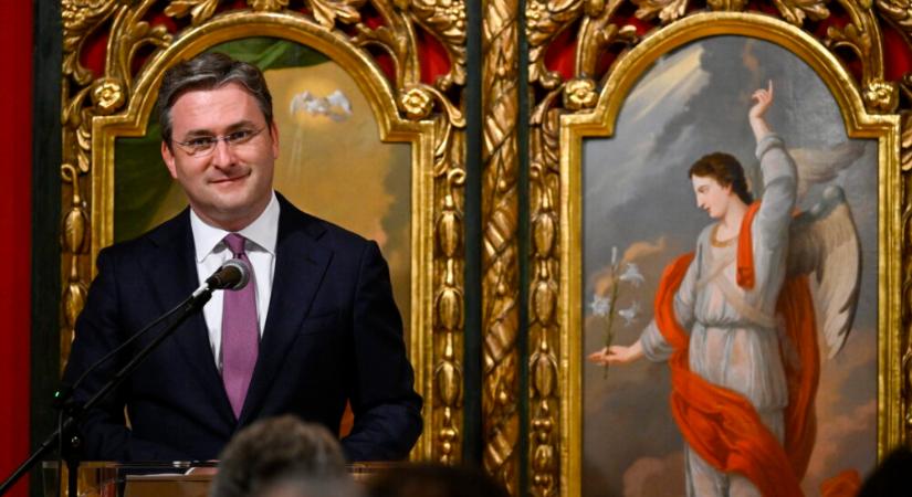 Megkezdődött a szerb kulturális miniszter elleni bírósági eljárás