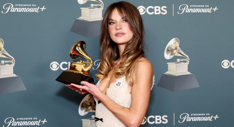 A 21. század slágergyárosa meghódítja a fél világot, mégsem ismerjük a nevét