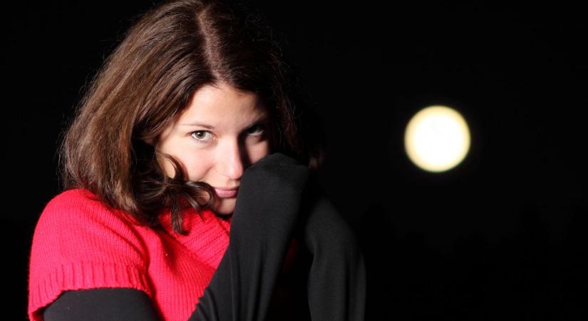 Holdnaptár: a Szűz jegyűeknek kisujjában a rendrakás, a Mérlegekre kapcsolati tisztulás vár