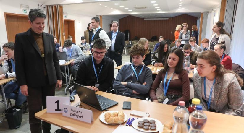 Szófelhő, képes kirakó és hungarikum tárgyfelismerés – az értéktár-vetélkedő döntőjén jártunk