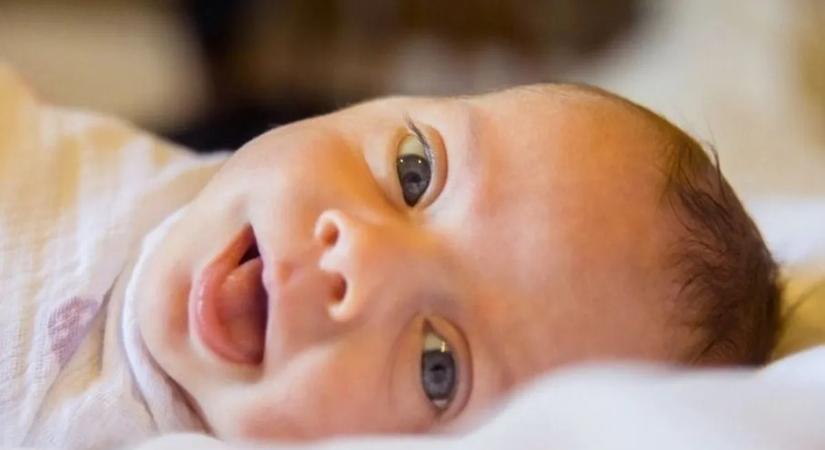 Gyermekgyilkosság egy szétesett családban: sállal fojtották meg a kislányt