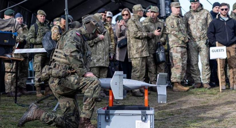 Brutális hadsereget fejlesztettek a lengyelek, de kis túlzással kukába dobták a pénzt