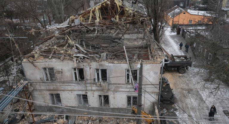 Oroszország eddig nem látott mértékű légitámadással készült a béketárgyalások folytatására