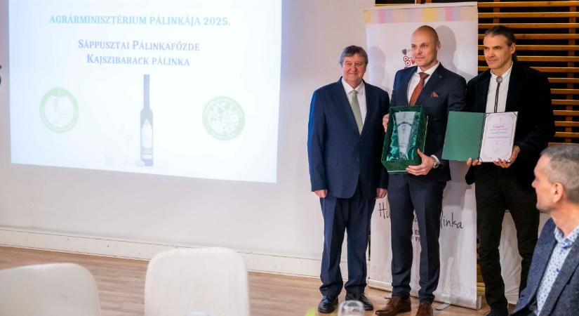 Kik lettek a magyar pálinka legjobbjai 2025-ben?
