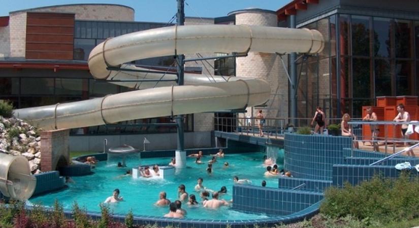 Apró lépésekkel ugyan, de halad a Rába Quelle fürdő a közbeszerzési eljárás felé