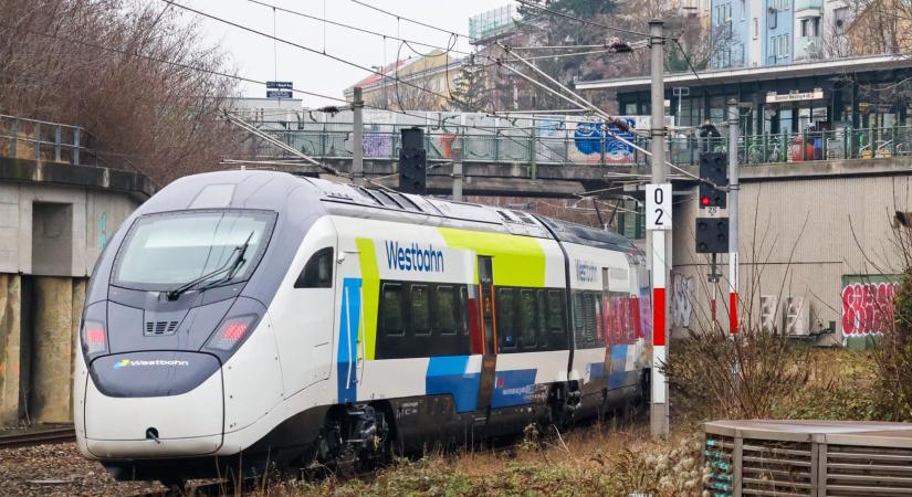 Lázár János száz kínai vonatot is ígér forrás nélkül