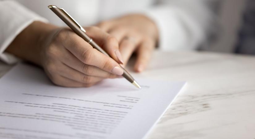 Rendkívüli támogatást kapnak a családok, de ezt most igényelni kell