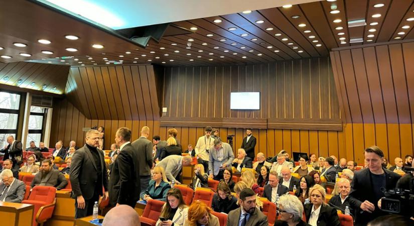 Nem akartak tárgyalni a rendőri brutalitás elítéléséről szóló deklarációról