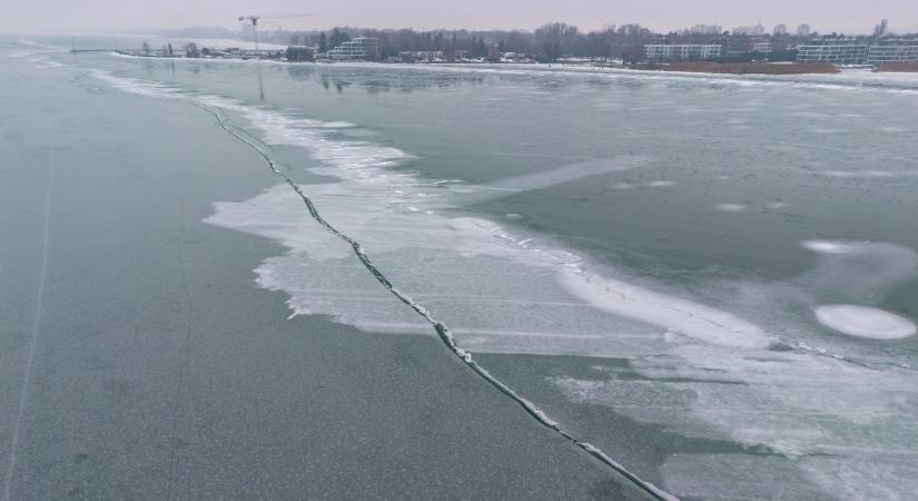 Hihetetlen látvány a Balatonnál – ezeket a fotókat mindenképp látnia kell!