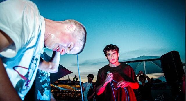 Akvárium, Lokál, Tűrhető dalok: élőben debütál a titokzatos Cent Grál