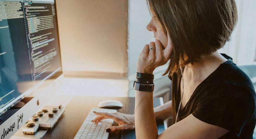 A tapasztalt nők egyre inkább kiszorulnak a technológiai szektorból egy friss jelentés szerint