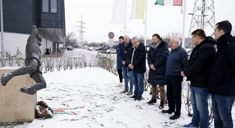 Koszorúzással emlékezett névadójára a Szeged-Csanád GA