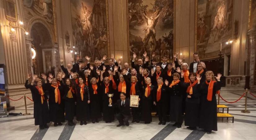 "Muzsika az egész világ" – a Budapesti Monteverdi Kórus koncertje a Vigadóban