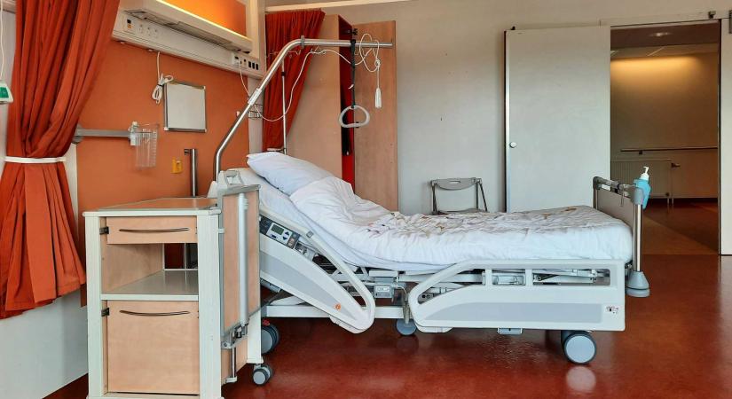 „Még párna sincs?” – Az aradi tanácselnök hadat üzent a hanyag kórházi alkalmazottaknak