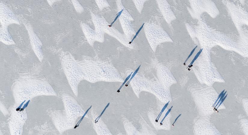 Tátva marad a szád a befagyott Balaton és Velencei-tó látványától