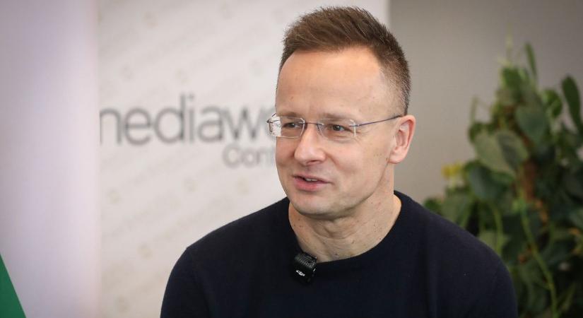 Szijjártó Péter: Magyarország maradjon kívül a háborún