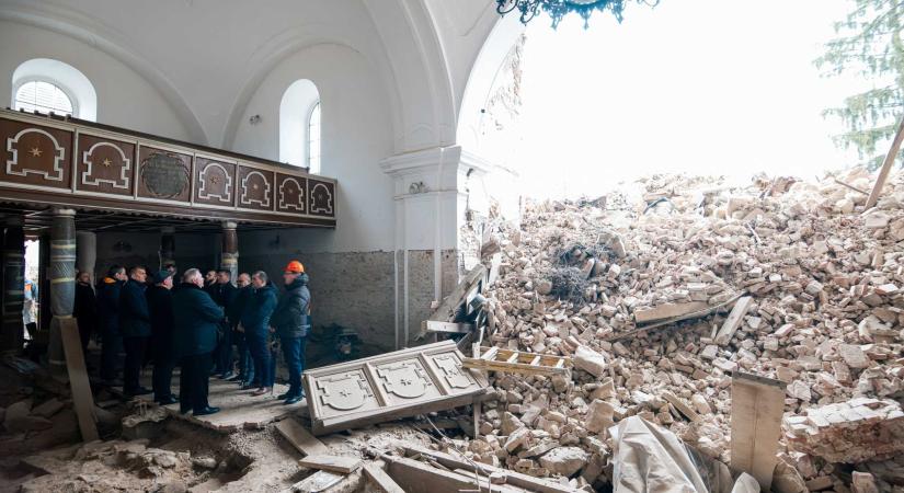 Büntetőeljárás indult a szilágycsehi templomtorony összeomlása ügyében