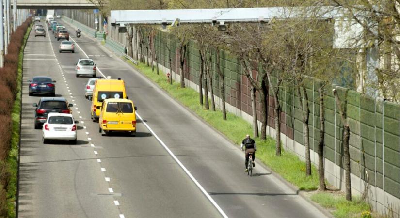 Csaknem félezer gyorshajtót mértek be januárban a fővárosban a trafiboxok