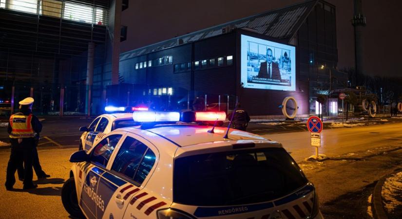 Gyerekkel együtt loptak el egy autót Sülysápon